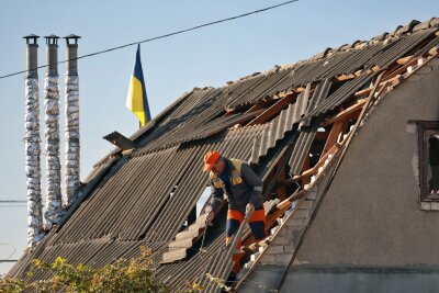 Eine Tote und viele Verletzte bei Angriff auf Odessa - Immer wieder werden private Wohnhäuser durch Drohnenangriffe beschädigt (Archivbild).