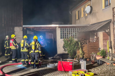 Einsatz für die Feuerwehr: Kellerbrand in Lauter - In der Nacht kam es zu einem Feuerwehreinsatz in Lauter.