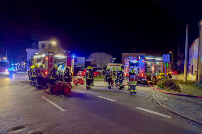 Einsatz für die Feuerwehr: Kellerbrand in Lauter - In der Nacht kam es zu einem Feuerwehreinsatz in Lauter.