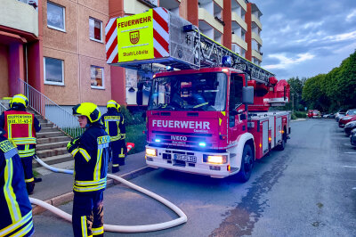 Einsatzalarm in Lößnitz: Feuerwehren eilen zu vermeintlichem Kellerbrand - 