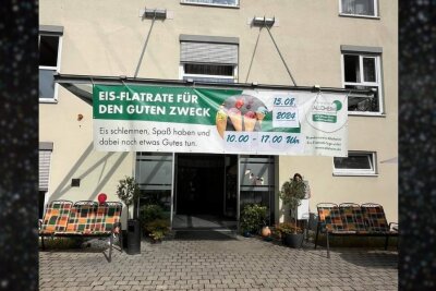 Eis essen für den guten Zweck: Ein voller Erfolg im Senterra Pflegezentrum - Eis essen für den guten Zweck: Ein voller Erfolg im Senterra Pflegezentrum