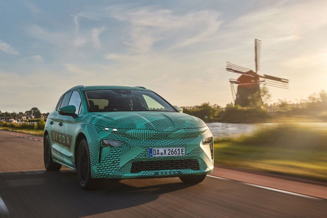 Elroq: So will Skoda die E-Mobilität erschwinglicher machen - Mit elektrischer Energie: Mit einer Akkuladung soll der Skoda Elroq künftig rund 560 Kilometer weit kommen.