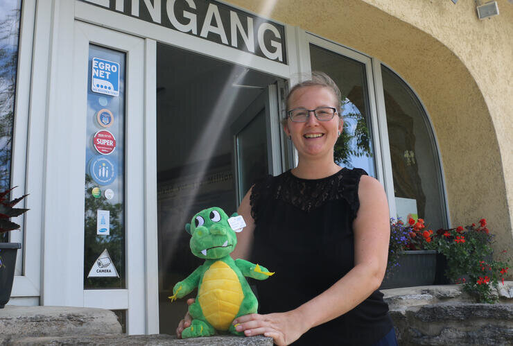 Erdbebenmessstation in Drachenhöhle Syrau - Manuela Schindler ist die zukünftige Höhlenchefin der Windmühle in Syrau.