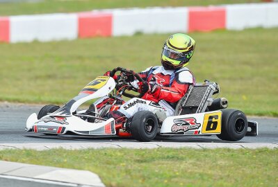 Erfolge mit aktuellen Karts und alten K-Wagen in Mülsen - Steve Mehlhorn gewann die Klasse Youngtimer ohne Getriebe. Foto: Thorsten Horn