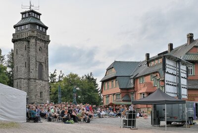 Erfolgreicher Start: Filmfestival "Moviequidi" geht weiter - Im Rahmen des Filmfestivals "Moviequidi" sind auf dem Auersberg zwei Filme gezeigt worden. Foto: Ramona Schwabe