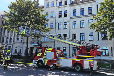 Am Montagmittag kam es zu einem Wohnhausbrand in Chemnitz. Foto: Harry Härtel