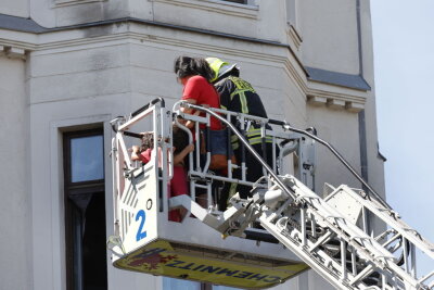 Am Montagmittag kam es zu einem Wohnhausbrand in Chemnitz. Foto: Harry Härtel