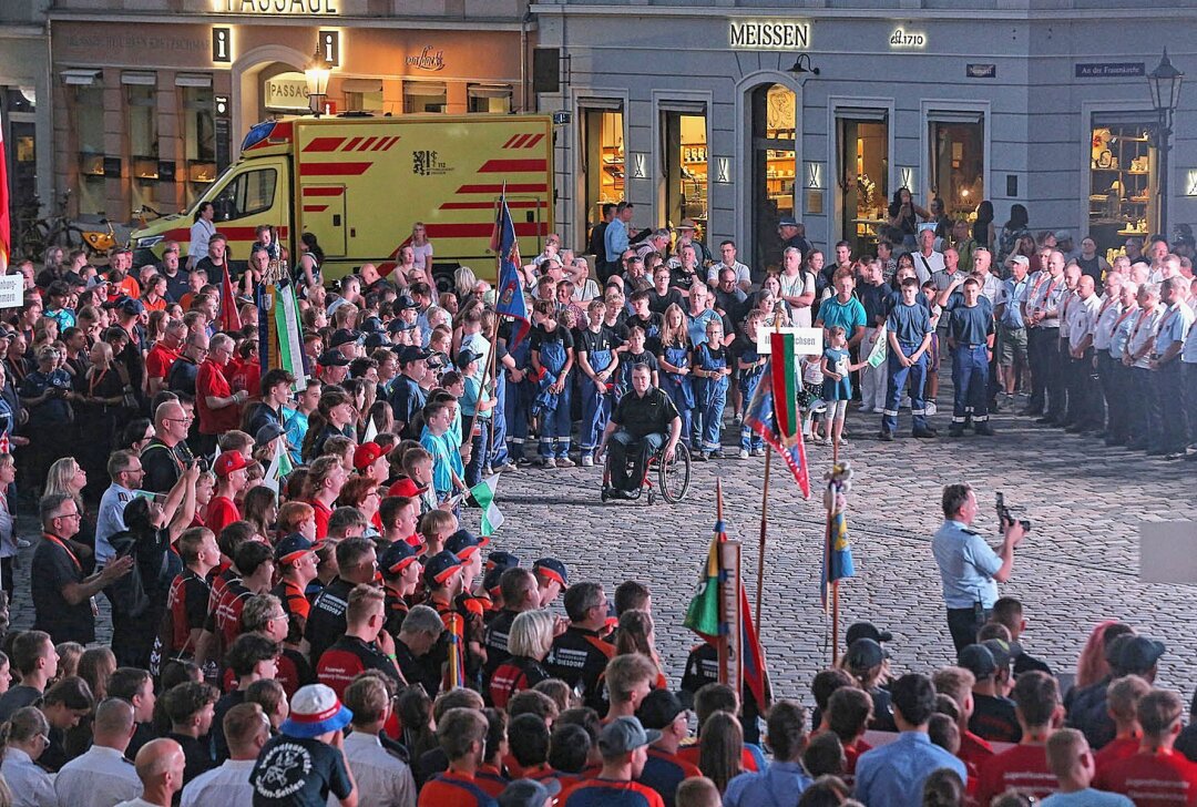 Eröffnung des Deutschen Jugendfeuerwehrtages - Vom 6. bis zum 8. September findet in Dresden der Deutsche Jugendfeuerwehrtag statt und die Deutsche Jugendfeuerwehr begeht gleichzeitig ihr 60-jähriges Bestehen.