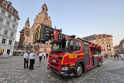 Eröffnung des Deutschen Jugendfeuerwehrtages - Weiter ging es dann auf dem Neumarkt mit der offiziellen Eröffnungsfeier des Jugendfeuerwehrtages. 