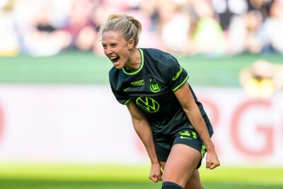 Erster Saisonsieg für Wolfsburgerinnen: 5:0 in Istanbul - Gelang für VfL Wolfsburg ein Hattrick: Rebecka Blomqvist.