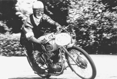 Erstes Motorrad-WM-Rennen heute vor 75 Jahren - Nello Pagani wurde 1949 erster Weltmeister der Klasse bis 125 ccm. Foto: Archiv FIM / Thorsten Horn