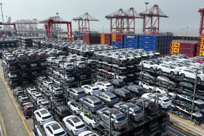 EU führt endgültig Extrazölle auf Elektroautos aus China ein - Die EU fürchtet, dass die hochsubventionierten E-Autos aus China den Markt in Europa verzerren. (Archivbild)