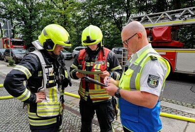 Evakuierung des Landgerichts Chemnitz: Feueralarm sorgt für Aufregung - Anlass der Alarmierung war eine geplante Evakuierungsübung, die einen Kellerbrand simulierte. Foto: Harry Härtel