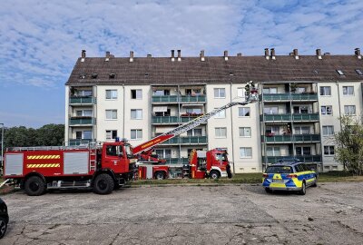 Falkenau: Feuerwehr löscht Brand in Mehrfamilienhaus - Die Höhe des Sachschadens ist noch nicht bekannt. Foto: Knut Berger