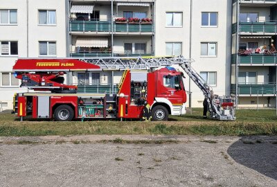 Falkenau: Feuerwehr löscht Brand in Mehrfamilienhaus - Die Höhe des Sachschadens ist noch nicht bekannt. Foto: Knut Berger