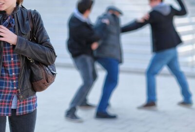 Falschgeld nicht angenommen: Pizzabote verprügelt - In Dresden schlugen zwei Männer auf einen Pizzaboten ein. Foto: www.polizei-beratung.de