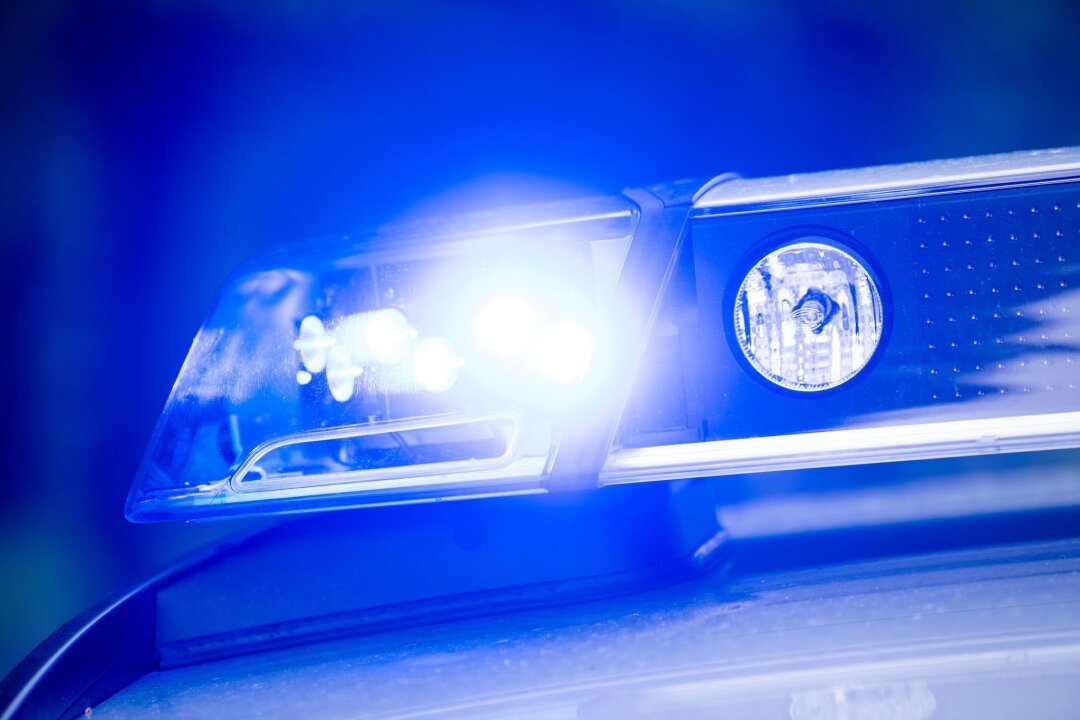 Familie bei Wohnungsbrand in Görlitz verletzt - Vier Menschen werden bei einem Brand in einem Wohnhaus verletzt. (Symbolbild)