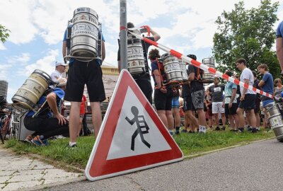 Fassathlon-WM am 8. Juni: Freiberg lädt zum 19. Mal ein - In Freiberg wird am Samstag der 19. Wettbewerb im Fassathlon ausgetragen worden. Foto: Christof Heyden/Archiv