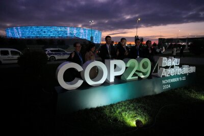 Fast 1.800 Öl-, Gas- und Kohle-Lobbyisten auf UN-Klimagipfel - Auch viele Lobbyisten sind angereist zur COP29 in Baku.