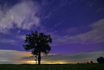 Faszinierende Nacht in Sachsen: Polarlichter am Nachthimmel - Am Sonntagabend waren besondere Polarlichter über Sachsen zu sehen. Foto: Andreas Kretschel