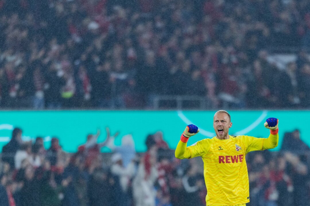 FC-Coach Struber: Keine klare Aussage zur Torwartfrage - FC-Keeper Schwäbe hat wieder Grund zum Feiern. 