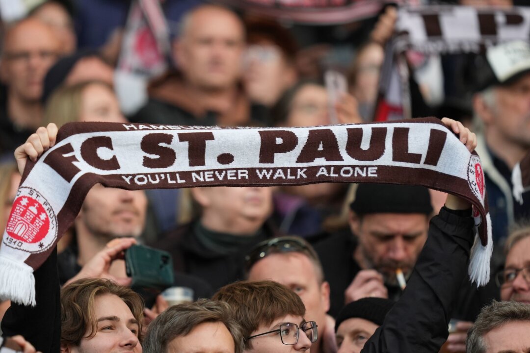 FC St. Paulis Finanzidee: Genossen statt Großinvestoren - Der FC St. Pauli will mit einer Genossenschaft finanziell flexibler werden.