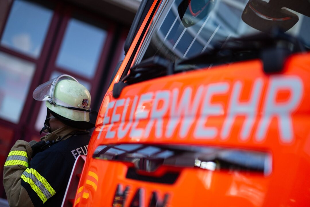 Fehlalarm in Tiefgarage – Hunderte Menschen sitzen fest - Nach mehreren Stunden öffnete die Feuerwehr das Tor gewaltsam. (Symbolbild)