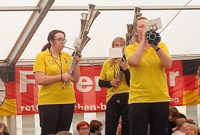 Feieralarm bei der Feuerwehr Eppendorf - "De Schallis aus'n Arzgebirg" sorgten am Sonntag im Festzelt für tolle Stimmung. Foto: Knut Berger