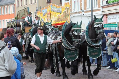 Eindrücke vom Festumzug und der Innenstadt. Foto: Andrea Funke 