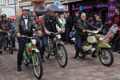 Eindrücke vom Festumzug und der Innenstadt. Foto: Andrea Funke 