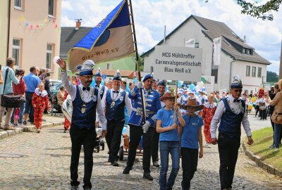 Festumzug zum Finale der Festwoche in Mühltroff - Am Samstag endetet die Festwoche in Mühltroff mit einem Festumzug. Foto: Simone Zeh