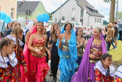 Festumzug zum Finale der Festwoche in Mühltroff - Am Samstag endetet die Festwoche in Mühltroff mit einem Festumzug. Foto: Simone Zeh