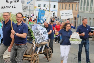 Festumzug zum Finale der Festwoche in Mühltroff - Am Samstag endetet die Festwoche in Mühltroff mit einem Festumzug. Foto: Simone Zeh