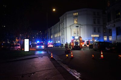 Feuer in Universität Leipzig: Eine Person leicht verletzt - Brand in Chemieräumlichkeiten: Eine Person verletzt.