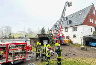 Feuerwehr und Jugendclub feiern Doppeljubiläum - Die Kameraden im Einsatz. Foto: OFW