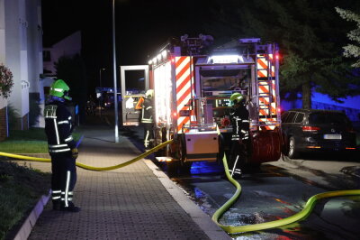 Feuerwehreinsatz in Chemnitz: Zwei Brände in unmittelbarer Nähe - Die vollständige Elektronik der Tiefgarage ist betroffen. Foto: Harry Härtel