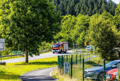 Feuerwehrübung in Eibenstock: Großbrand simuliert - Am Dienstagnachmittag haben Feuerwehren in Eibenstock den Ernstfall geübt. Foto: Niko Mutschmann