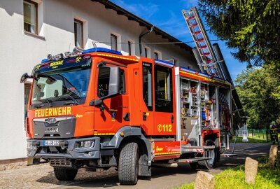 Feuerwehrübung in Eibenstock: Großbrand simuliert - Am Dienstagnachmittag haben Feuerwehren in Eibenstock den Ernstfall geübt. Foto: Niko Mutschmann