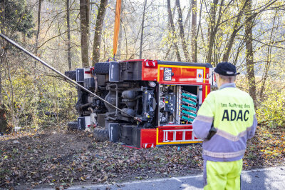 Feuerwehrwagen verunglückt in Sebnitz - Feuerwehrwagen verunglückt in Sebnitz. Foto: Marko Förster