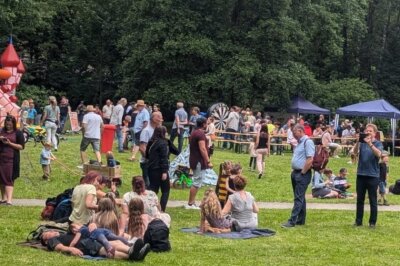 Feuriger Spaß und gute Laune: Siegerin der 1. Chilimeisterschaft beim Parkpicknick in Flöha gekürt - Vergangenen Sonntag war es wieder soweit: Das Parkpicknick in Flöha lockte zahlreiche Besucher an