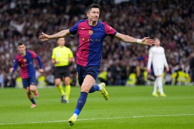 Flick versetzt Barcelona in Euphorie - "Erdbeben ausgelöst" - Robert Lewandowski erzielte die ersten beiden Tore gegen Real.