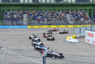 Formel E in Berlin mit Unterstützung vom Sachsenring - Start des Rennens am Samstag. Foto: Thorsten Horn