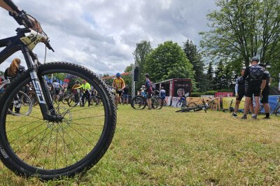 Fotos! Hier findet ihr Bilder vom Heavy24 2024 am Stausee Rabenstein in Chemnitz - Impressionen vom Heavy24. Foto: Simone Esper