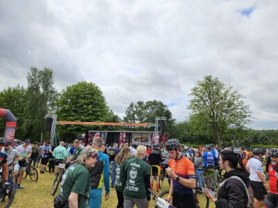 Fotos! Hier findet ihr Bilder vom Heavy24 2024 am Stausee Rabenstein in Chemnitz - Impressionen vom Heavy24. Foto: Simone Esper