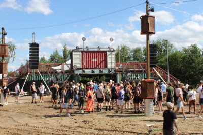 Fotos! Letztes Melt-Festival in Ferropolis mit 150 Künstlern - Fotos vom Melt am ehemaligen Braunkohle-Tagebau-Areal.