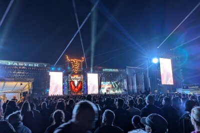 Fotos vom Wacken Open Air 2024: Die Metal-Legenden kehren zurück - Fotos vom Wacken Festival 2024. Gene Simmons, Asenblut, Scorpions, Mikkey Dee, Saltatio Mortis, Suzy Quatro, Bülent Ceylan, InExtremo, Wasteland Warrios und mehr...