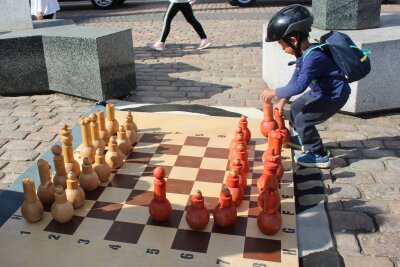 Freiberg feiert den Weltkindertag auf dem Obermarkt - Früh übt sich.