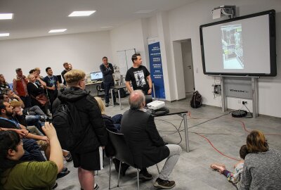 Freiberg: Nacht der Wissenschaften bietet tiefe Einblicke in Forschung - Das neue RoboLab wurde eröffnet. Foto: Renate Fischer