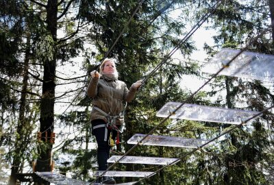 Freizeittipps im Vogtland: Wo man in den Ferien etwas erleben kann - Im Kletterwald Schöneck wartet ein kleines Abenteuer. Foto: Christian Schubert / Pressebüro Repert