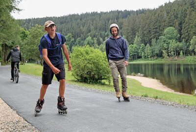 Freizeittipps im Vogtland: Wo man in den Ferien etwas erleben kann - Inlineskater nutzen die neuen Freizeit-Möglichkeiten am Stausee. Foto: Thomas Voigt 